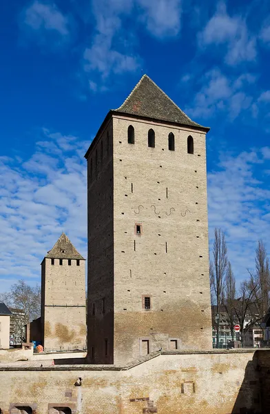 Hans von altenheim ve henry kuleleri (1230). Strasbourg, Fransa — Stock Fotó