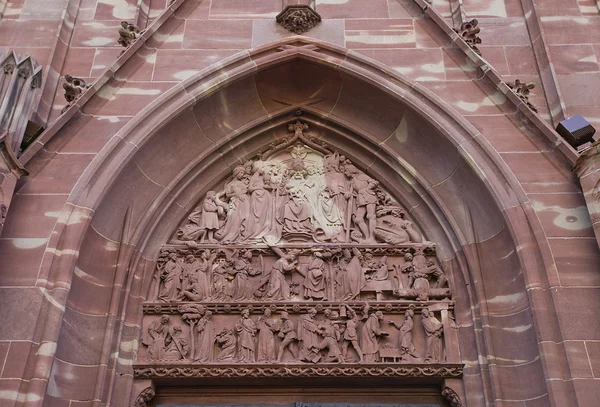 Tympanum of church of Saint-Pierre-le-Vieux in Strasbourg — Stock Photo, Image