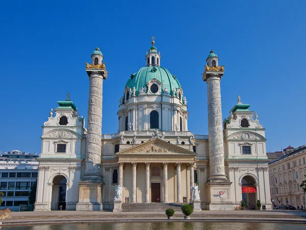 Chiesa di San Carlo (Karlskirche, 1737). Vienna, Austria — Foto Stock