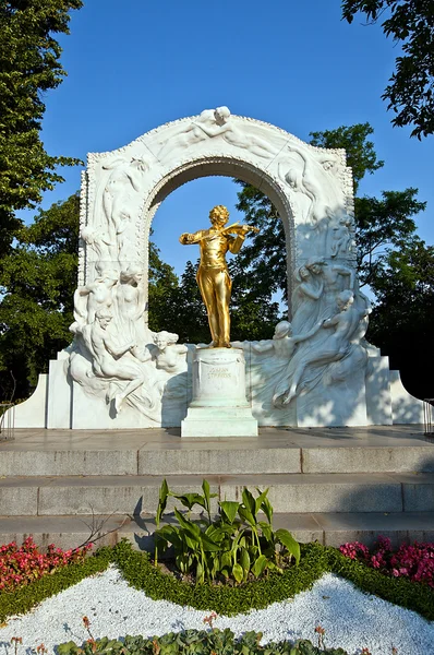 Pomnik dla johann strauss w Wiedniu, austria — Zdjęcie stockowe