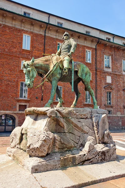 Jezdecká socha (1916) Giuseppe Missori. Milán. Itálie — Stock fotografie