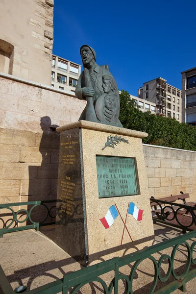 悼念遇难者的第一次世界大战和第二次世界大战在马赛 — 图库照片