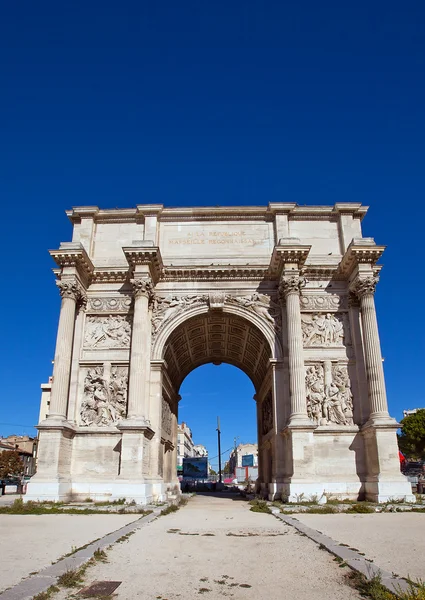 Triumfální oblouk porte d aix (cca 1839). Marseille, Francie — Stock fotografie