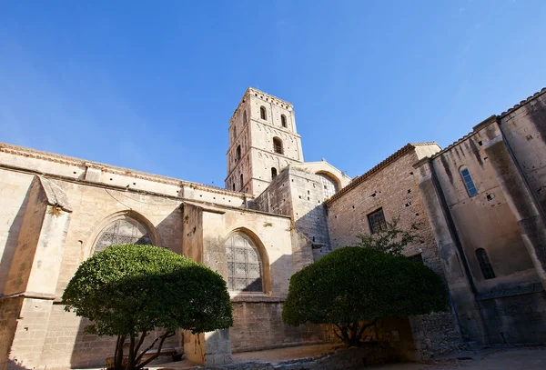 Cathédrale de Saint trophime (ch. xii) à arles, france — 图库照片