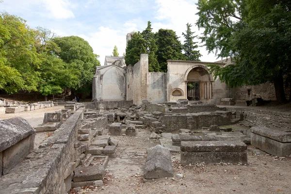Arles, Fransa Roma Nekropolü (Alyscamps)