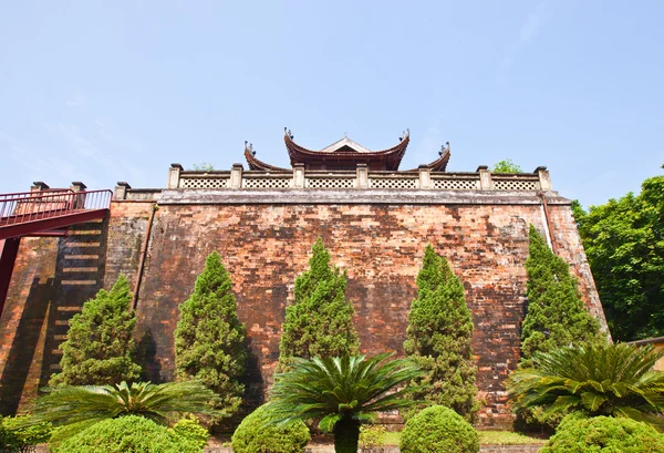 Severní brána (1805) císařské pevnosti v Hanoji, vietnam — Stock fotografie