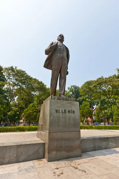 Monument to Vladimir Lenin in Hanoi, Vietnam — Stock Photo, Image