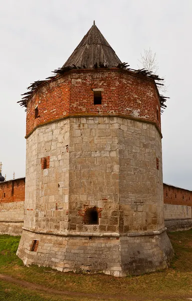 Torre Naugolnaya (XVI c.) do Kremlin de Zaraysk, Rússia — Fotografia de Stock