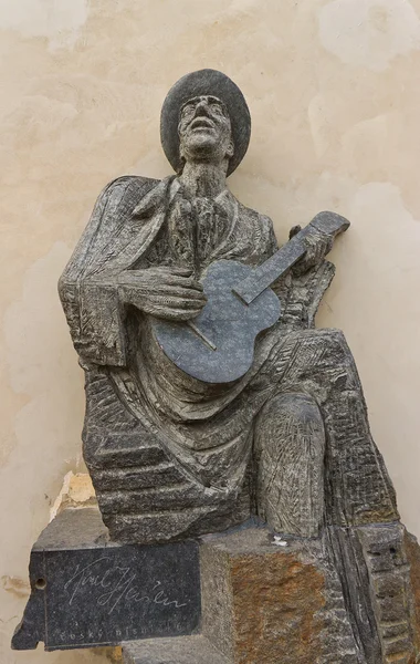 Denkmal für den tschechischen Musiker Karel Hasler in Prag, tschechische Replik — Stockfoto