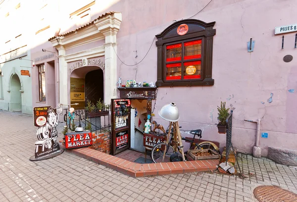 Mercato delle pulci sul commercio Pilies street in Vilnius, Lituania — Foto Stock