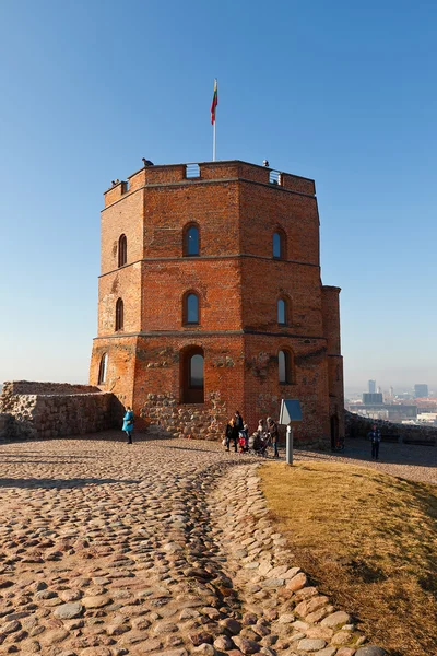 Torre Gediminas (cerca de 1409) do Castelo Superior. Vilnius. — Fotografia de Stock