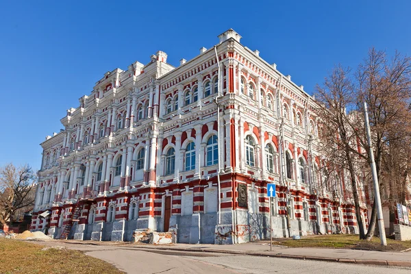 Здание джентльменской ассамблеи (1877). Курск, Россия — стоковое фото