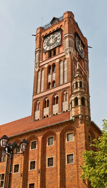 Klockstapeln i gamla rådhuset (xiv c.) i torun, Polen — Stockfoto