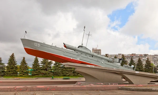 电机的鱼雷快艇共青团员在俄罗斯加里宁格勒 — 图库照片