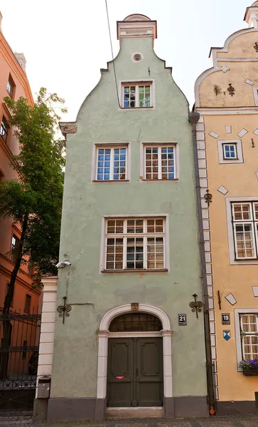 Grünes Bruderhaus (xvii c.) von drei Brüdern Komplex in Riga — Stockfoto