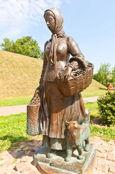 Rzeźba kobieta zagroda — Zdjęcie stockowe