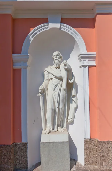 St Paul statue of Cross Exaltation cathedral in St Petersburg — Stock Photo, Image