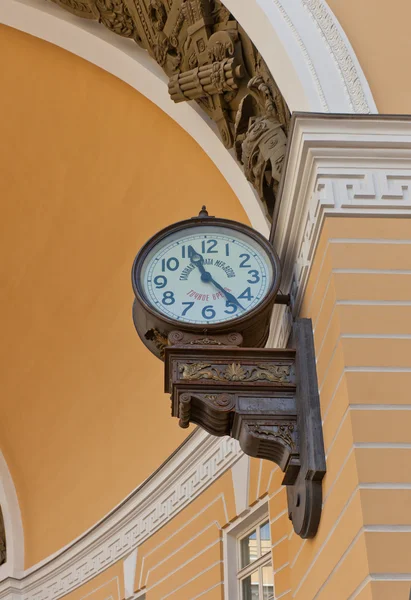 Orologio da strada (1905) a San Pietroburgo, Russi — Foto Stock