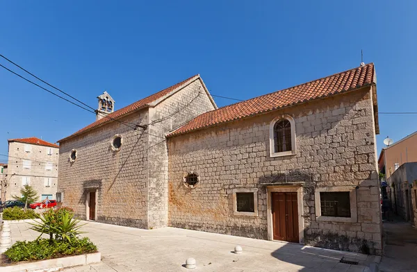 St peter kerk (xv c.). Trogir, chiovo, Kroatië — Stockfoto