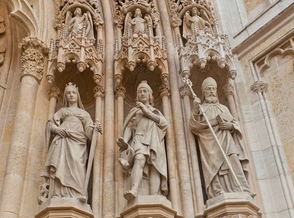 Statues of saints of Zagreb cathedral (XVIII c.). Croatia — Stock Photo, Image