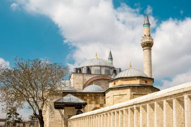 Konya 'daki Mevlana Müzesi ve Mevlana Mezarı