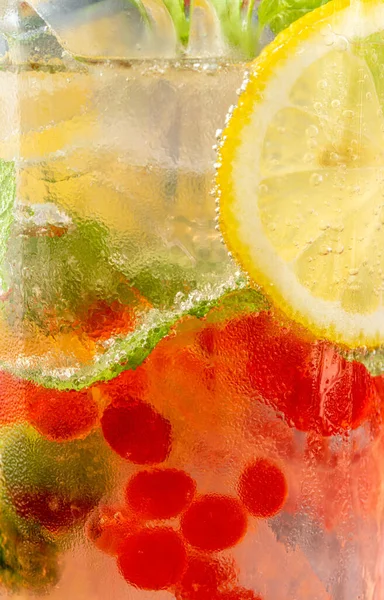 Çayın ferahlatıcı mojito çilekli ve bobalı.