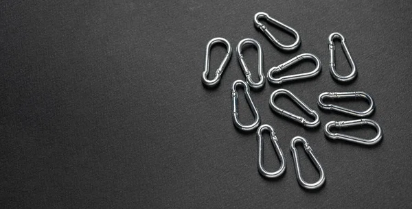 4Mm Climbing Carabiner Isolated Dark Background — Stock Photo, Image