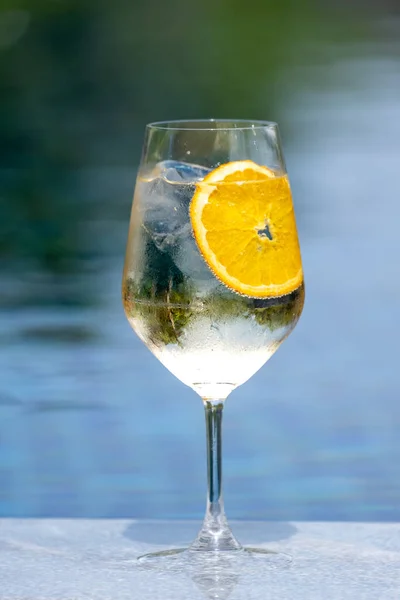 Refreshing Fruity Alcoholic Summer Cocktail Dark Background — Stock Photo, Image