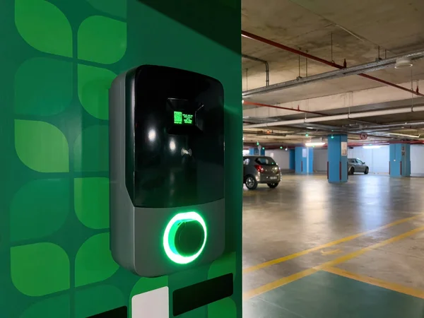 Electric Car Charging Station Indoor Parking Lot Shopping Mall — Fotografia de Stock
