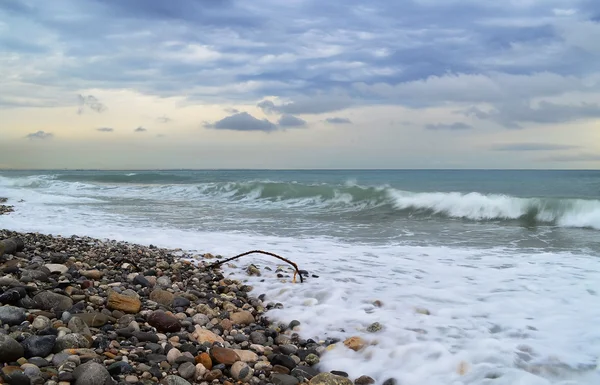 Mar, rocas y olas — Foto de Stock
