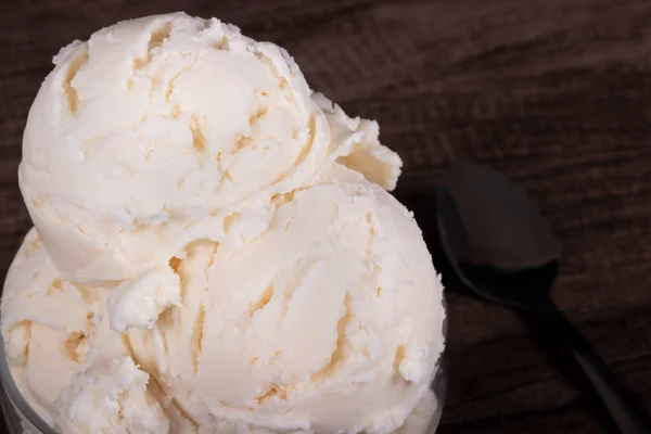 White Cream Flavored Ice Cream Served Glass Pot Spoon Blurred — Foto Stock