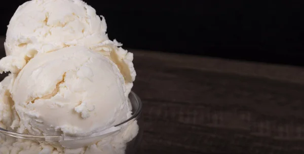 Tasty White Cream Flavored Ice Cream Served Glass Bowl Close — Foto Stock
