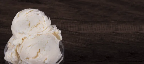 Tasty White Cream Flavored Ice Cream Served Glass Bowl Panoramic — Stock Photo, Image