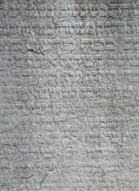 anma töreninde Yahudi Mezarlığı