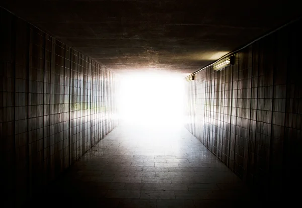Światło na końcu TUNNEL — Zdjęcie stockowe