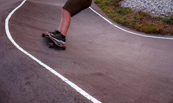 Unrecognizable Young Man Riding Longboard Pump Track — Stock Photo, Image