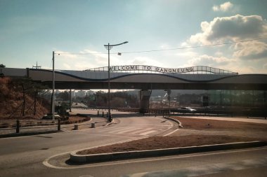 Gangneung Köprüsü diyor ki: 