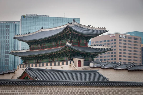 Seoul South Korea February 2018 Ιστορική Πύλη Gwanghwamun Του Παλατιού — Φωτογραφία Αρχείου