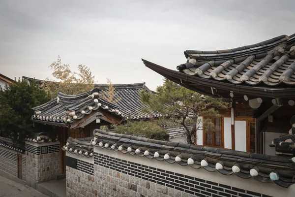 Casa Residencial Coreana Tradicional Con Tejas Bukchon Hanok Village Seúl — Foto de Stock