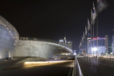 Seul, Güney Kore - 27 Şubat 2018: Dongdaemun Tasarım Plaza