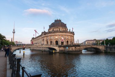 Berlin, Almanya - 14 Temmuz 2019: Batımında Berlin Mitte Müzesi 'nde yer alan Bode Müzesi