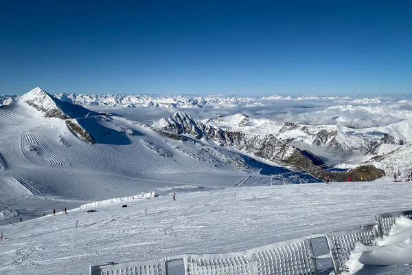Panoramautsikt Över Österrikiska Skidområdet Obertauen Mot Blå Himmel — Stockfoto