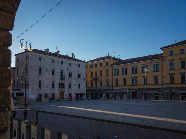 Udine Italia Giugno 2019 Piazza Settembre All Alba Contro Cielo — Foto Stock