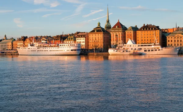 Schilderachtig stockholm waterkant uitzicht. — Stockfoto