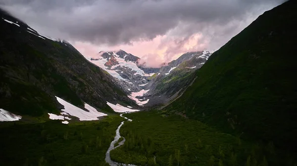 Wide View Byron Glacier Alaska — Stock Photo, Image