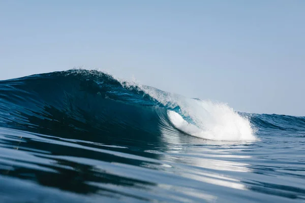 Blue Wave Breaking Beach Tenerife — Stock Photo, Image