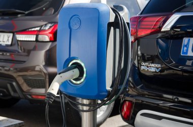 İstasyon kablosunda EV Car ya da Elektrikli Araç