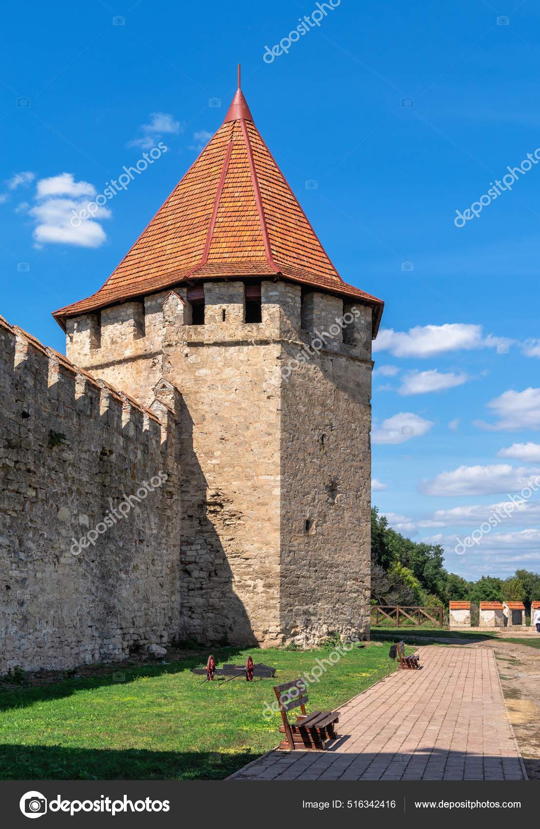 Стены Башни Бендерской Крепости Молдова Стоковое Фото ©Cavan 516342416