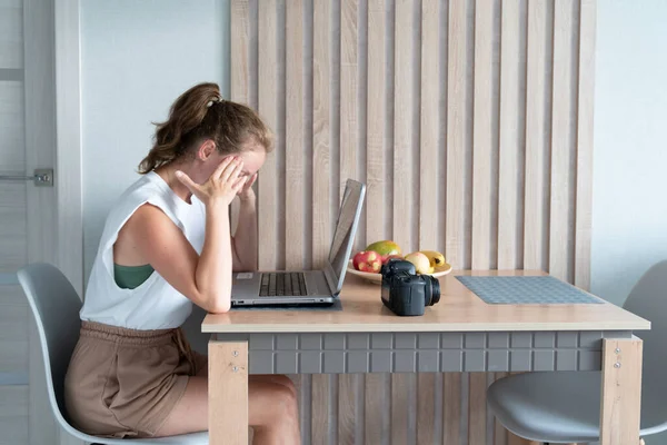 Portrait Young Woman Tired Work — Stock Photo, Image