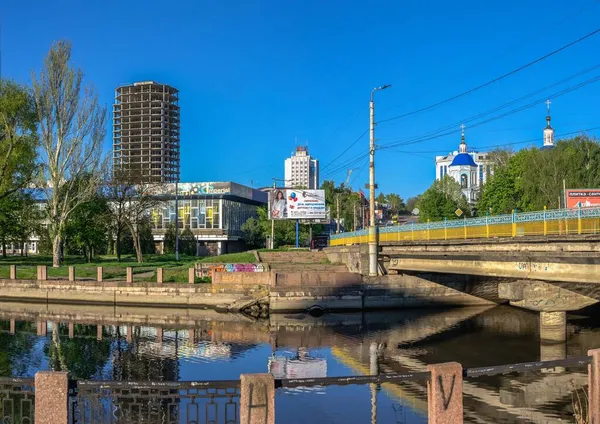 ウクライナのKropyvnytskyiにあるIngul川堤防 — ストック写真